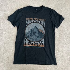 Gray and Orange Short Sleeve Tee with Alaska‎ Graphic
